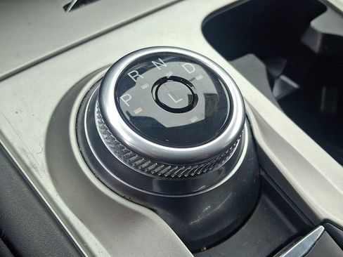 Certified 2022 Ford Explorer XLT image 13