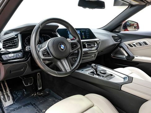 Used 2019 BMW Z4 sDrive30i w/ M Sport Package image 2