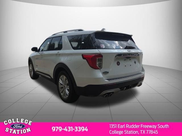 Used 2024 Ford Explorer King Ranch w/ Technology Package RWD image 3