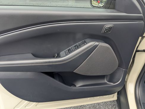 Used 2025 Ford Mustang Mach-E Select w/ Comfort Package Lite RWD image 11
