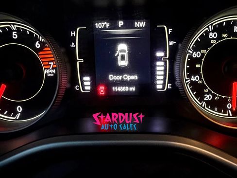 Used 2016 Jeep Cherokee Latitude w/ Cold Weather Group FWD image 12