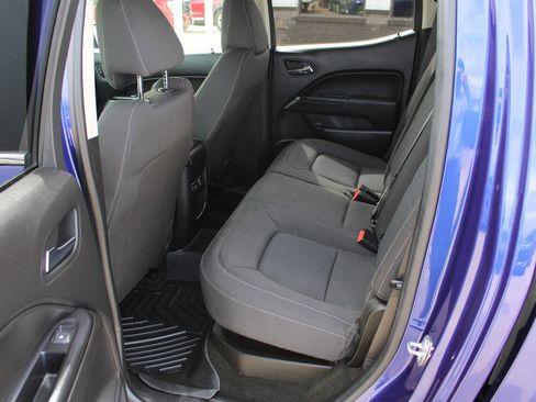 Used 2017 Chevrolet Colorado LT w/ LT Convenience Package image 9