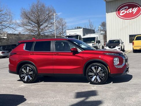 New 2026 Mitsubishi Outlander SE FWD image 6