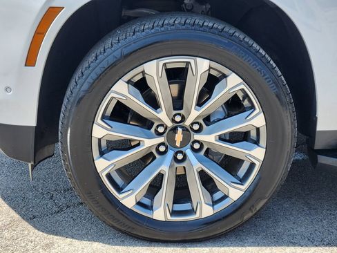 Certified 2025 Chevrolet Tahoe High Country AWD/4WD image 10
