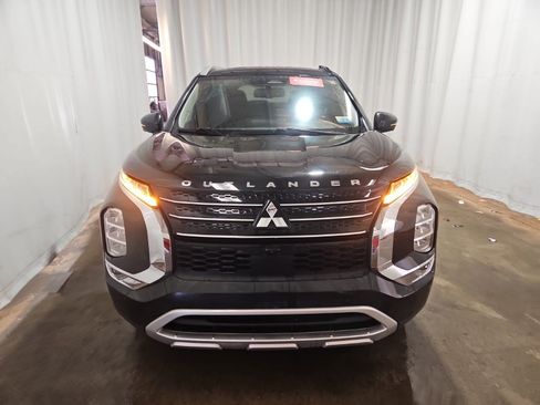 Used 2022 Mitsubishi Outlander SEL Black Edition FWD image 2