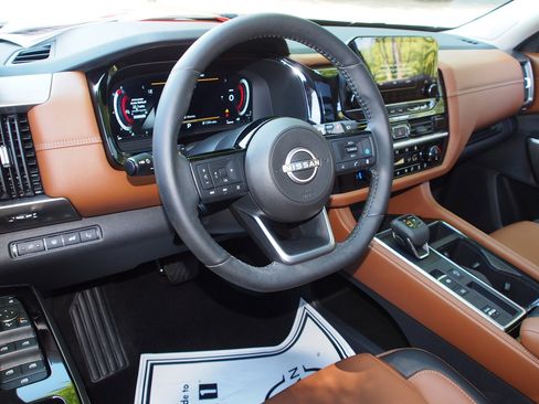 Used 2024 Nissan Pathfinder Platinum w/ Cargo Package FWD image 19