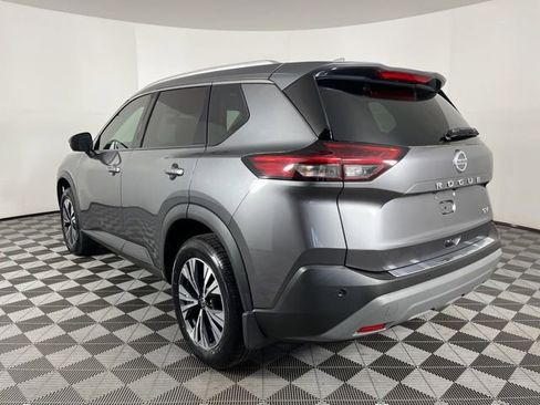 Used 2021 Nissan Rogue SV w/ Premium Package image 7