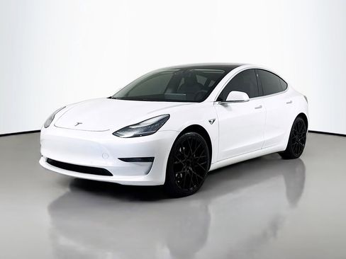 Used 2020 Tesla Model 3 Standard Range Plus RWD image 1