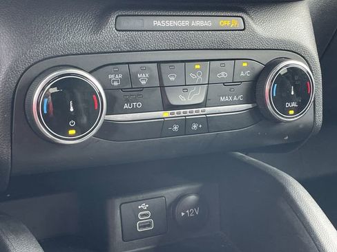 Used 2025 Ford Escape ST-Line image 19