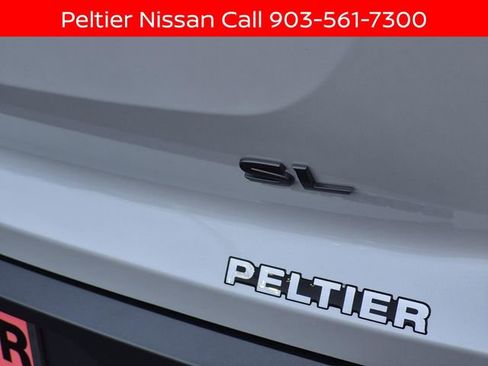 New 2026 Nissan Pathfinder SL w/ SL Premium Package FWD image 6