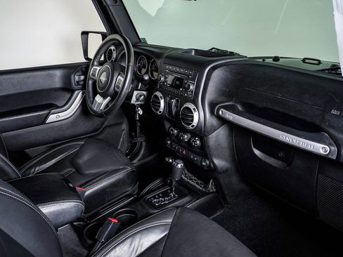 Used 2016 Jeep Wrangler Rubicon image 14