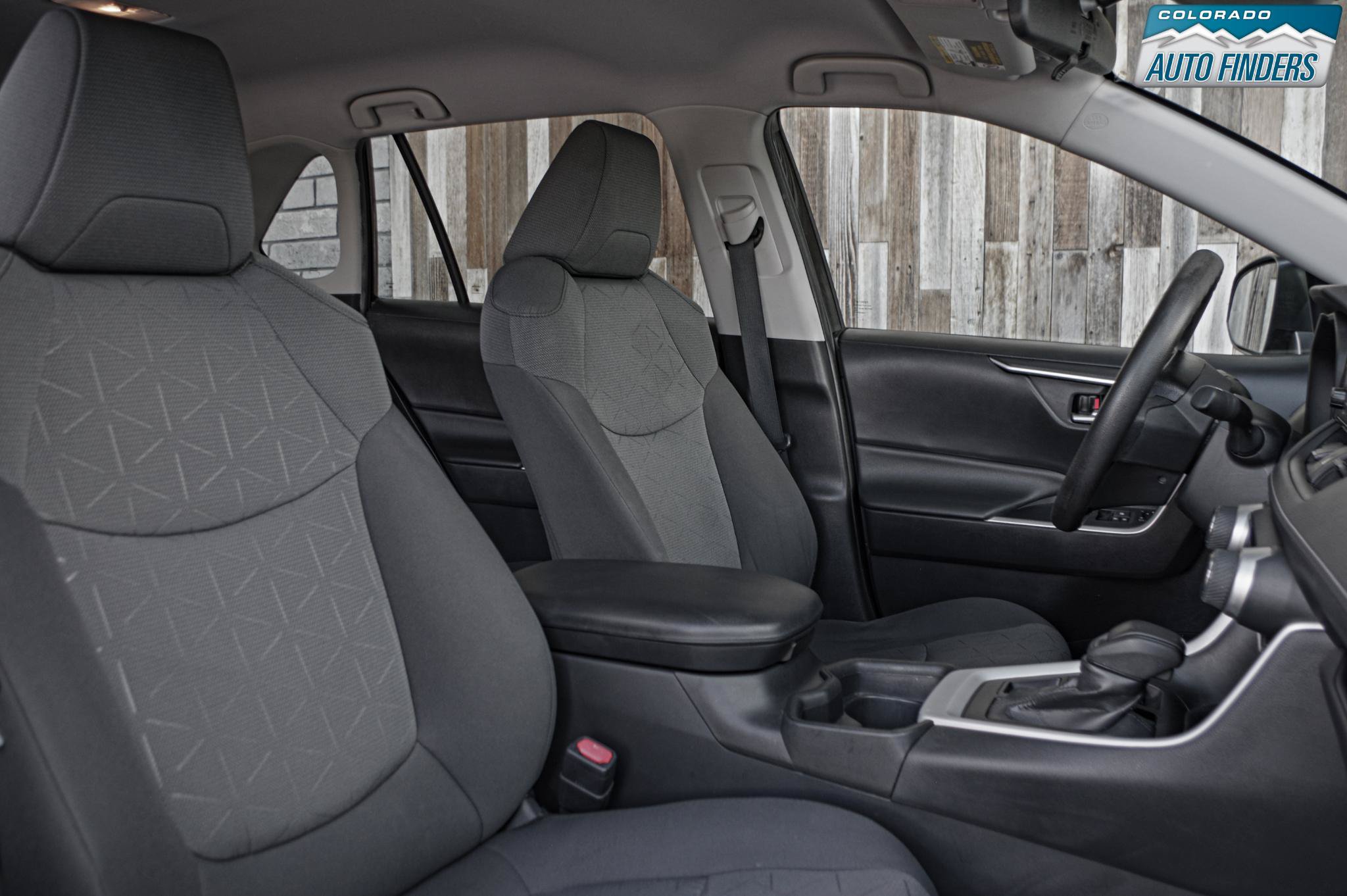 Used 2021 Toyota RAV4 XLE AWD/4WD image 22