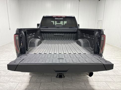 Used 2024 GMC Sierra 2500 AT4 w/ AT4 Preferred Package AWD/4WD image 27