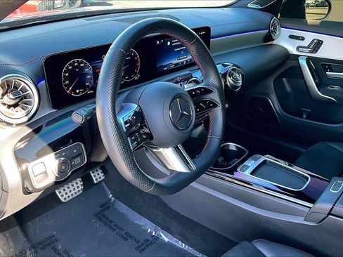 Used 2025 Mercedes-Benz CLA 250 image 17