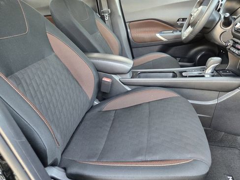 Used 2024 Nissan Kicks SR FWD image 9