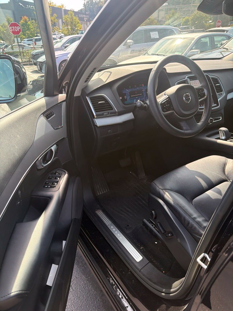 Used 2023 Volvo XC90 B5 Core w/ Protection Package Premier AWD/4WD image 11