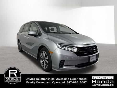 Used 2023 Honda Odyssey Touring image 3