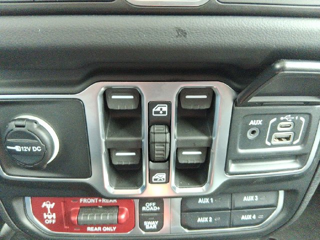 Used 2026 Jeep Wrangler Unlimited Rubicon AWD/4WD image 34