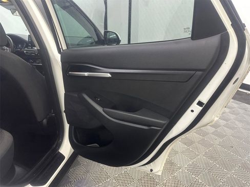 Used 2021 Kia Seltos LX image 17