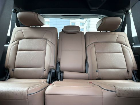 New 2026 Lincoln Navigator L Black Label AWD/4WD image 18
