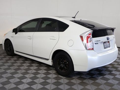Used 2013 Toyota Prius Four w/ Deluxe Solar Roof Pkg image 4