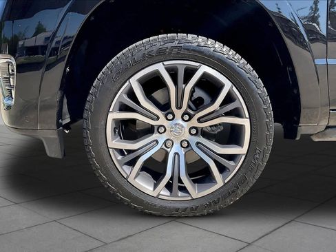 Used 2025 RAM 1500 Tungsten w/ Off Road Group image 11