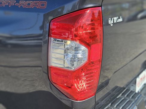 Used 2018 Toyota Tundra SR5 image 10