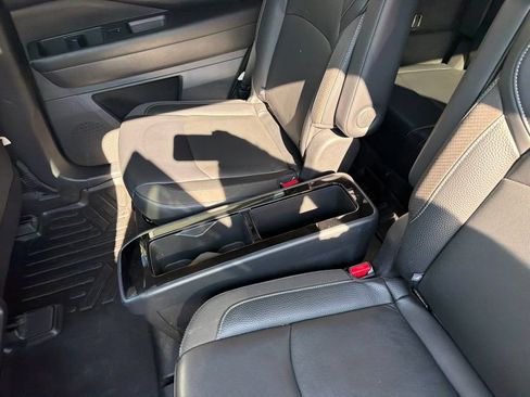 Used 2022 Nissan Pathfinder SL w/ SL Premium Package FWD image 12