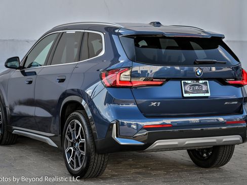 Used 2025 BMW X1 xDrive28i w/ Convenience Package image 5