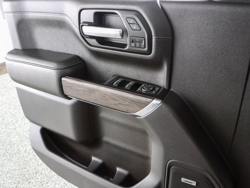 Used 2019 Chevrolet Silverado 1500 LTZ w/ LTZ Premium Package AWD/4WD image 26
