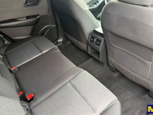 Used 2022 Nissan Rogue S FWD image 18