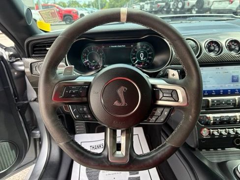 Used 2021 Ford Mustang Shelby GT500 w/ Technology Package RWD image 17
