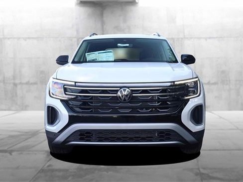 New 2026 Volkswagen Atlas Peak Edition image 4