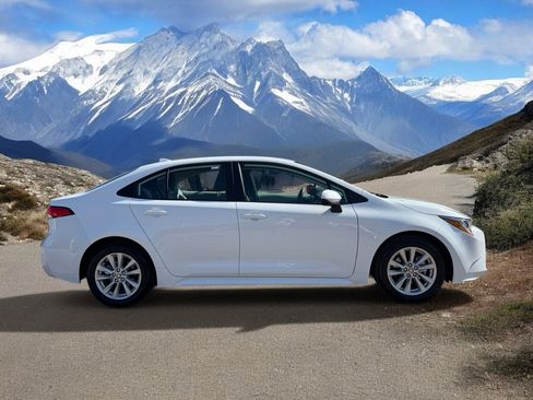 Certified 2023 Toyota Corolla LE w/ LE Convenience Package FWD image 6