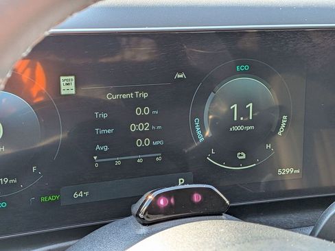 Certified 2025 Hyundai Tucson SEL AWD/4WD image 16