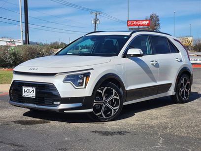 Used 2023 Kia Niro SX Touring