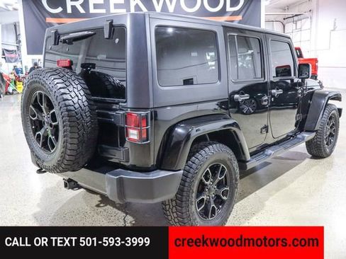 Used 2017 Jeep Wrangler Unlimited Sahara image 4