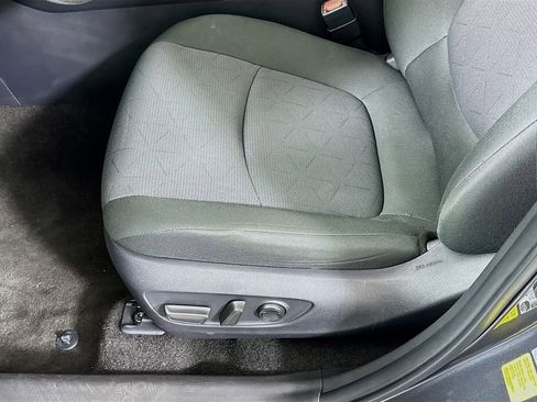 Used 2025 Toyota RAV4 XLE image 19