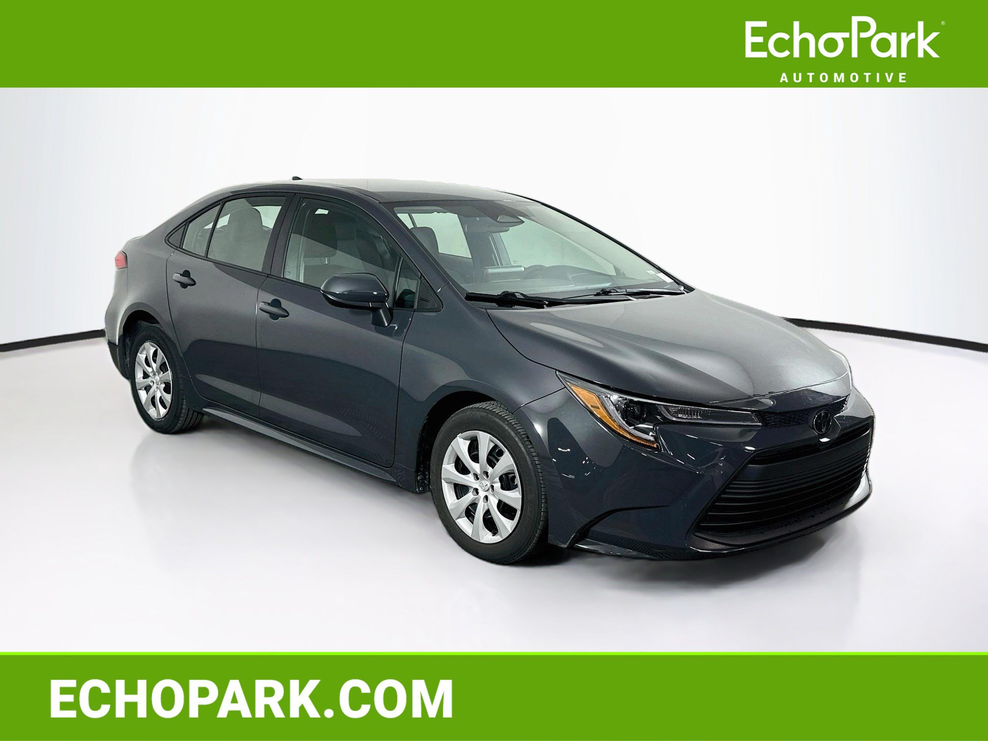 Used 2025 Toyota Corolla LE FWD image 1