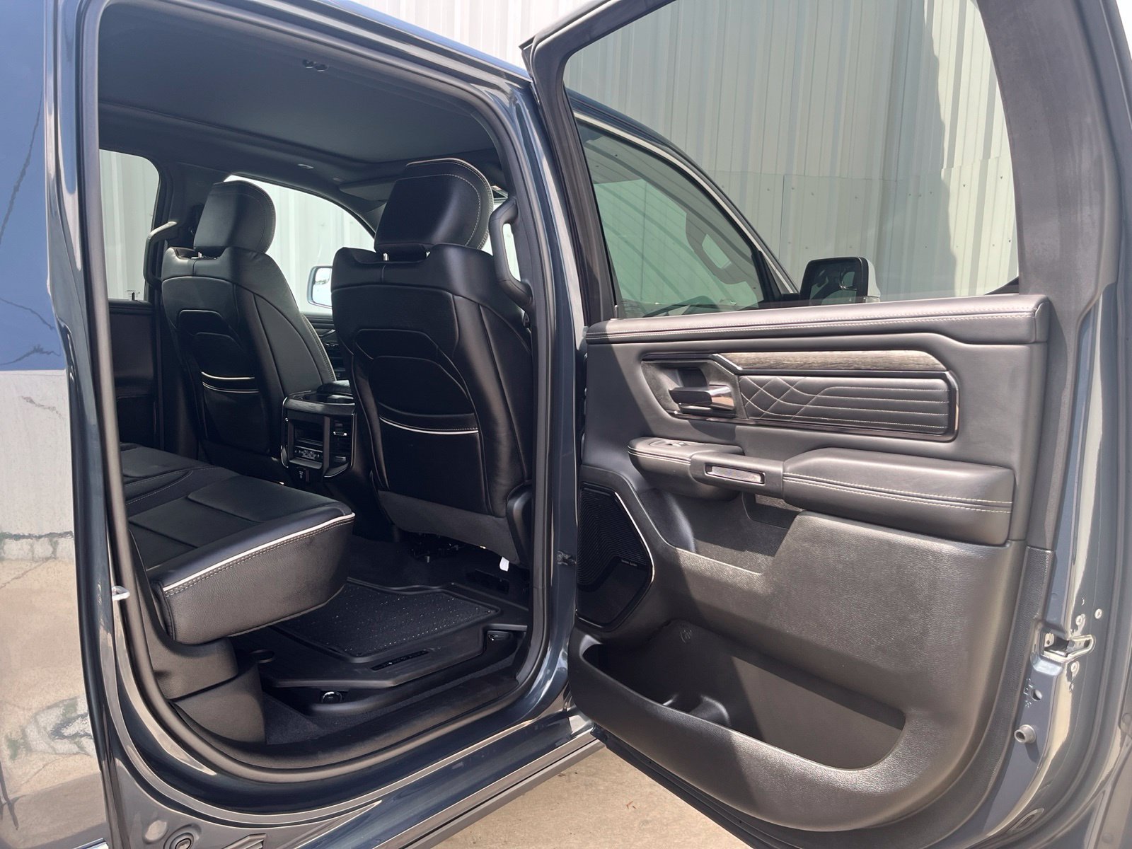 Used 2026 RAM 1500 Limited AWD/4WD image 14