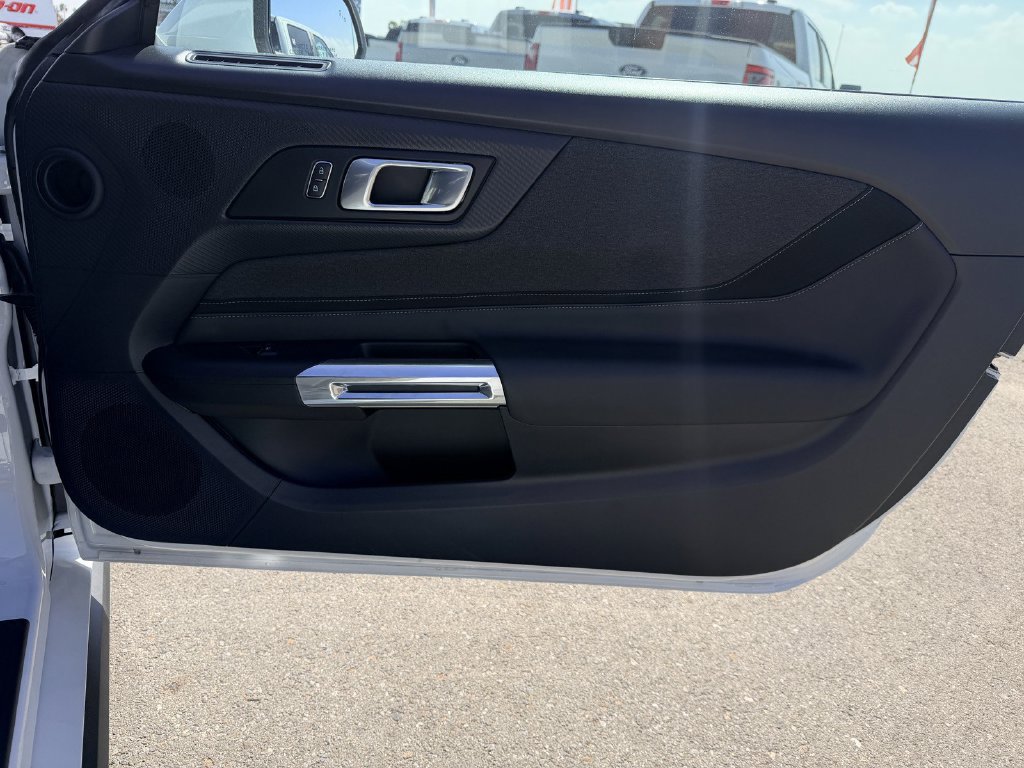 Used 2026 Ford Mustang Coupe RWD image 10