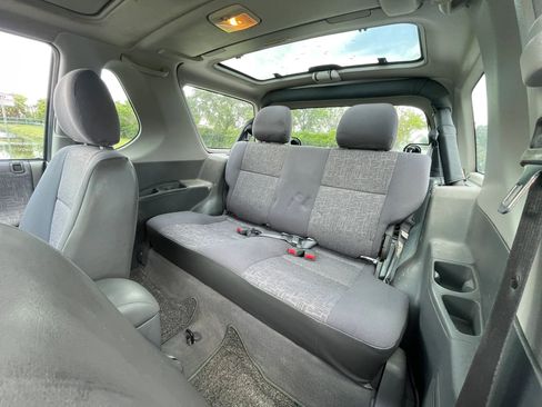 Used 2002 Isuzu Rodeo Sport RWD image 22