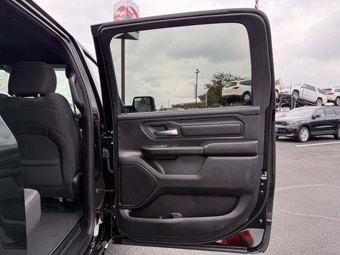 New 2026 RAM 1500 Express AWD/4WD image 21
