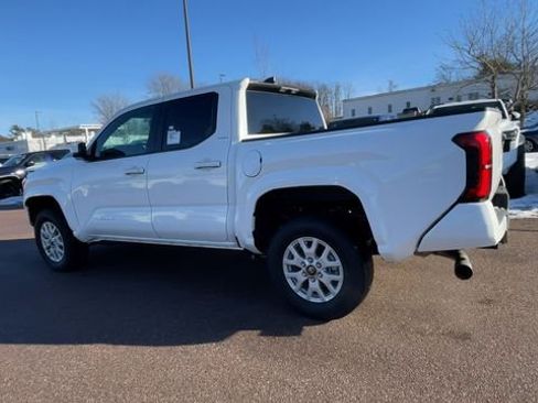 New 2025 Toyota Tacoma SR5 image 4