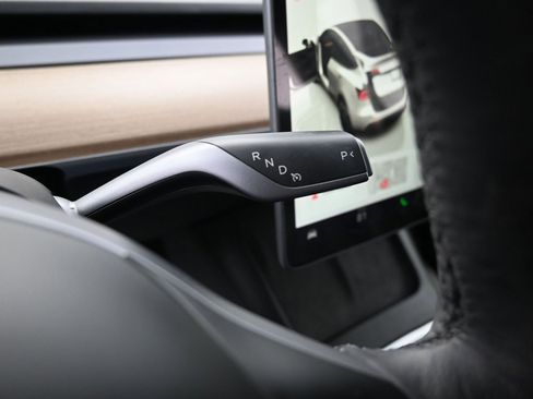 Used 2022 Tesla Model Y Long Range image 20