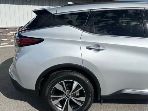 Used 2023 Nissan Murano SV AWD/4WD image 12
