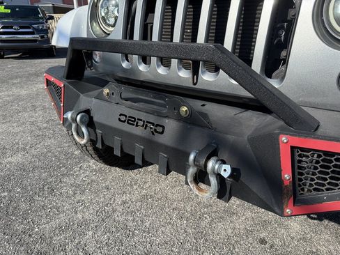 Used 2015 Jeep Wrangler Unlimited Sport AWD/4WD image 3