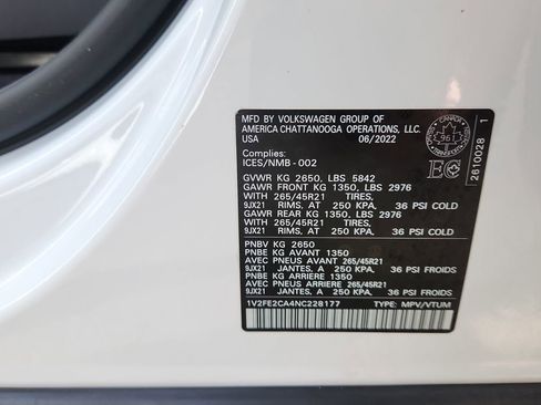 Used 2022 Volkswagen Atlas Cross Sport SEL Premium R-Line image 19