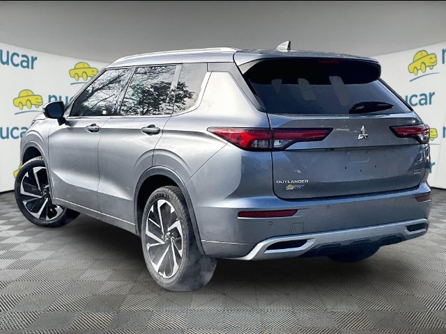 Used 2022 Mitsubishi Outlander SEL FWD image 2