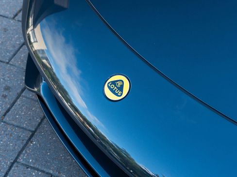 Used 2024 Lotus Emira First Edition image 9